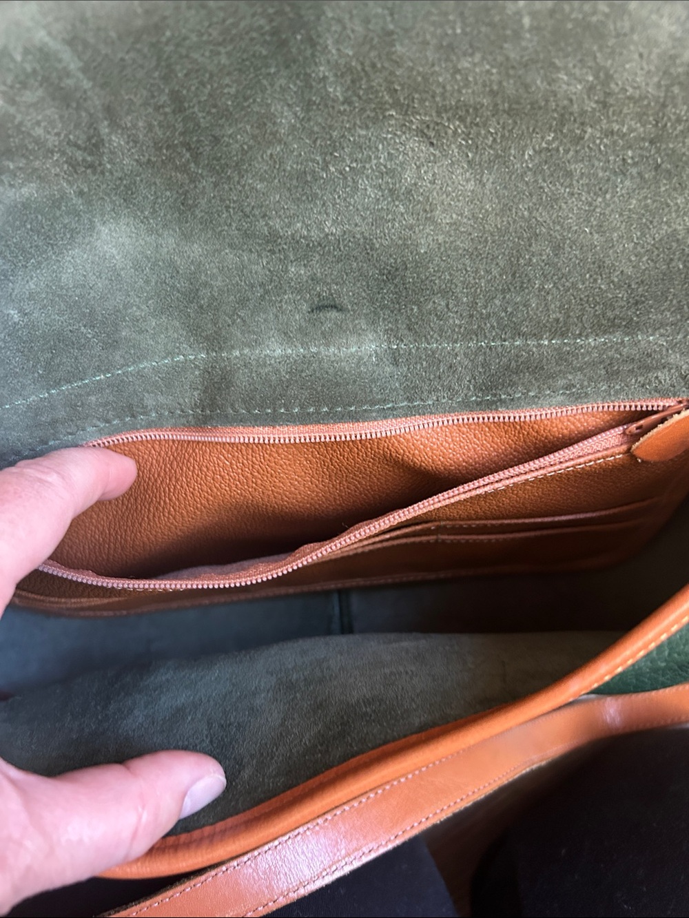 Dooney & Bourke Dark Green Pebbled Leather Crossbody with Tan Trim - Picture 11 of 16